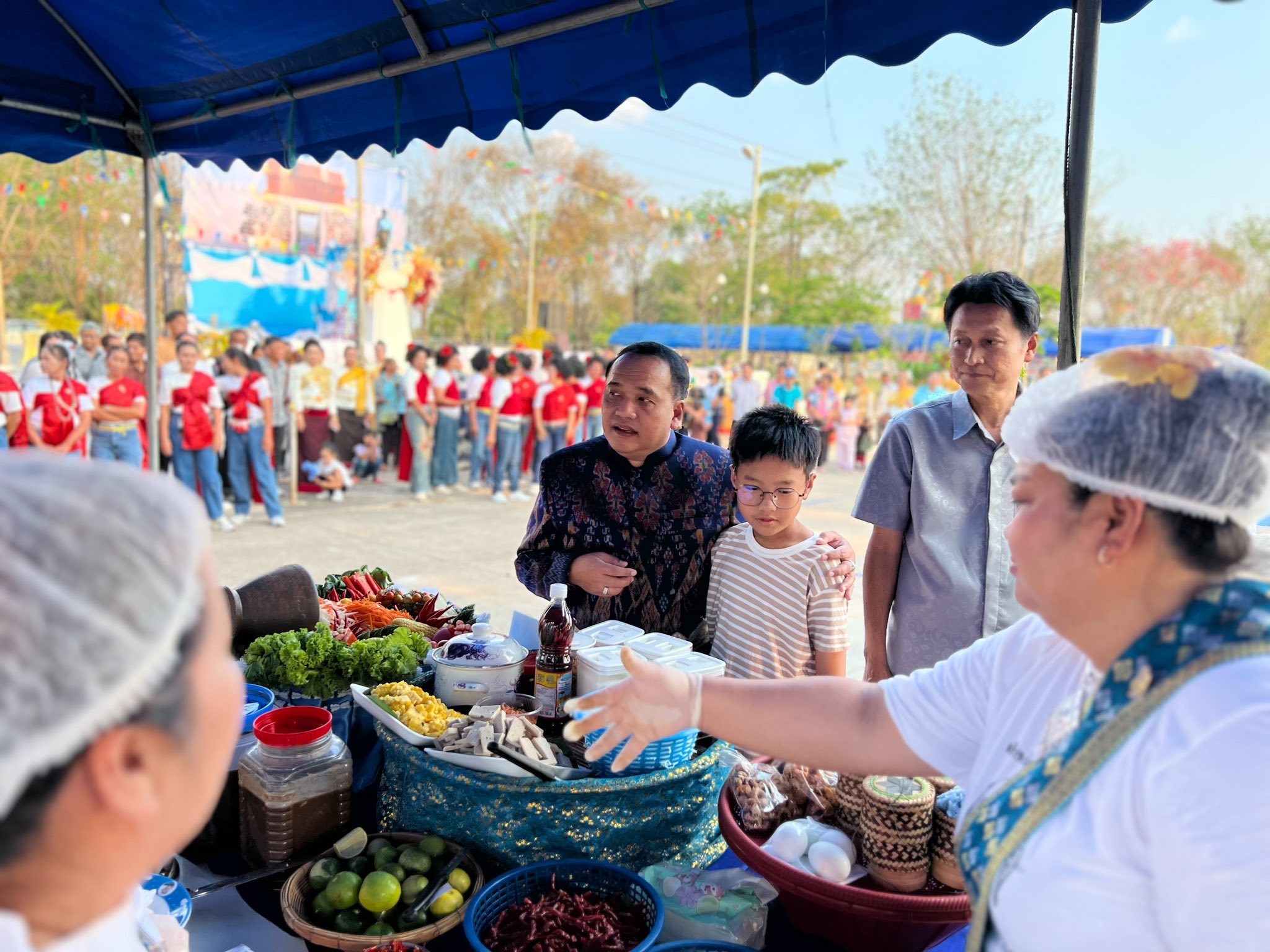 พช.บ้านเหลื่อม จัดประกวดส้มตำลีลา ในงานบุญกุ้มข้าวใหญ่ และพิธีบวงสรวงท้าวสุรนารี อำเภอบ้านเหลื่อม ประจำปี 2569 